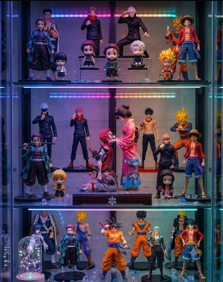 Vitrine de collection de figurines manga et anime sur plusieurs étages avec éclairage LED