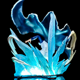 Vue arrière de la figurine Aokiji et de son imposant décor de glace