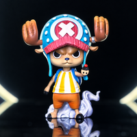 Figurine Chopper après l’ellipse avec son chapeau bleu et son sac à dos