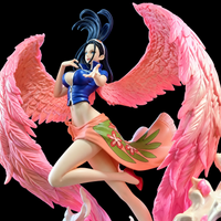 Vue rapprochée de Nico Robin entourée de ses ailes roses