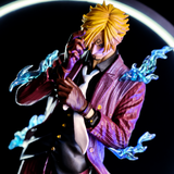Portrait rapproché de Sanji Onigashima entouré d'effets bleus