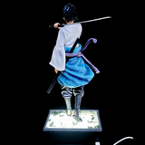 Vue arrière de la figurine Sasuke Marque Maudite avec katana