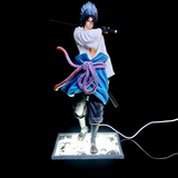 Figurine Sasuke Marque Maudite avec katana et socle lumineux