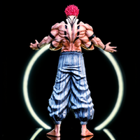 Vue arrière de Sukuna avec les marques maudites sculptées dans le dos