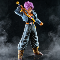 Figurine Trunks du futur avec cheveux violets et épée dans le dos
