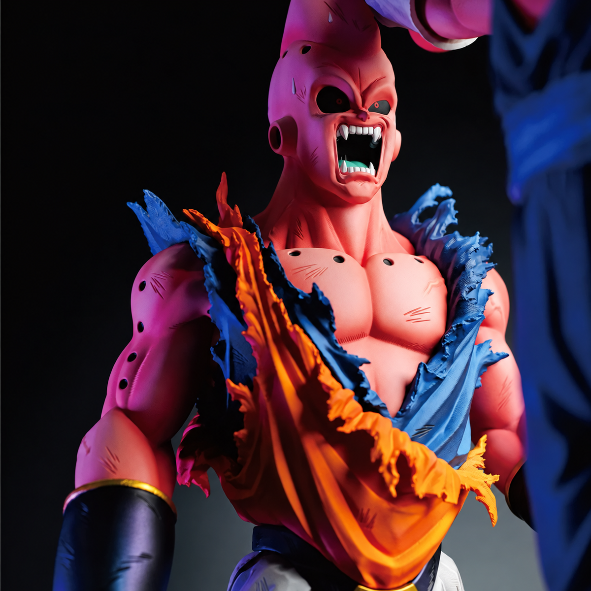 Détail de Majin Buu sur la figurine Vegito vs Majin Buu