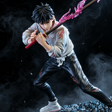 Vue trois-quarts de Yuta Okkotsu tenant son katana
