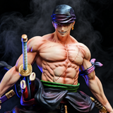Gros plan de Zoro avec la tête interchangeable portant son bandana